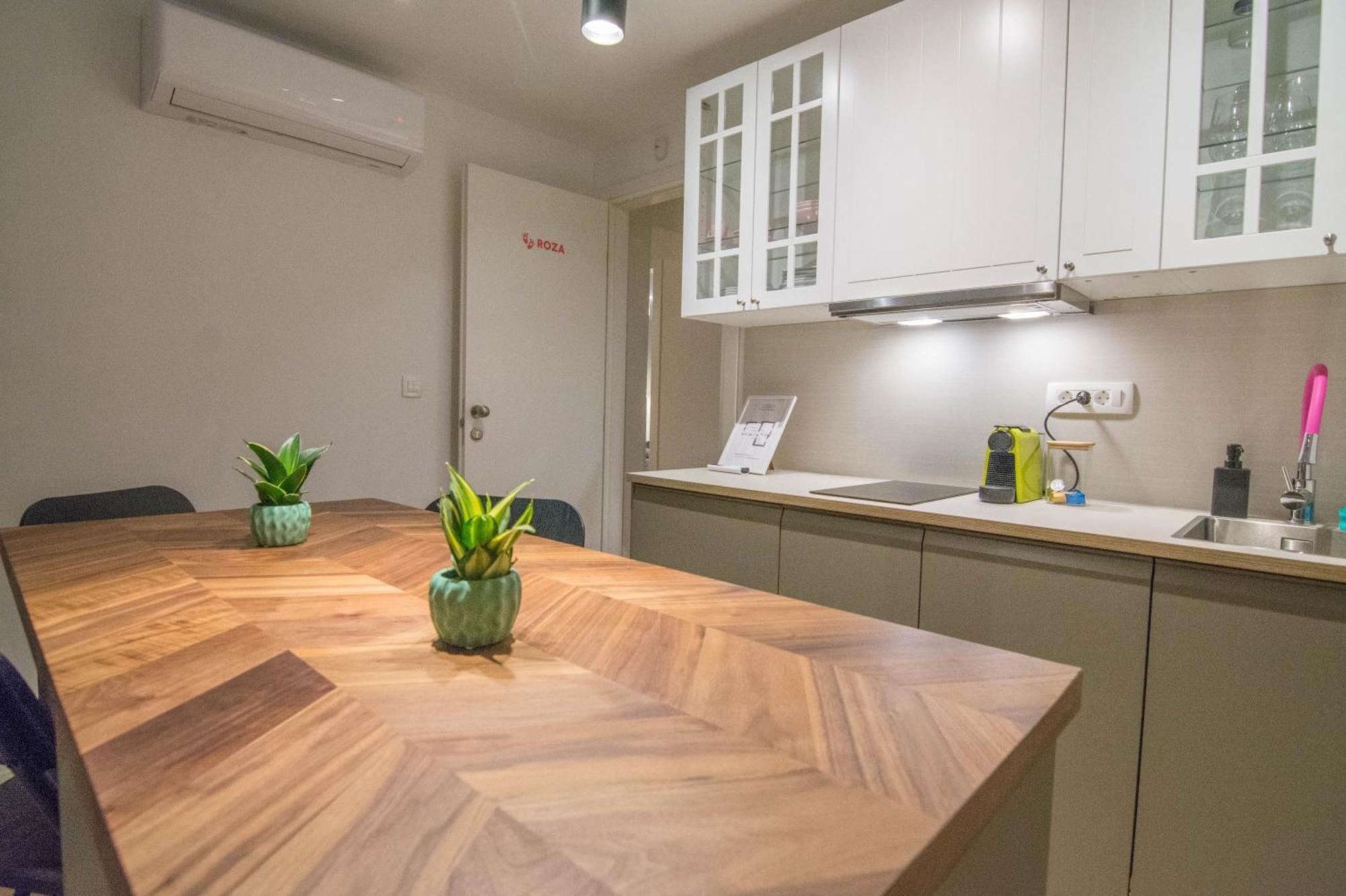 Romiru Rooms And Studio Apartment Split Exterior photo