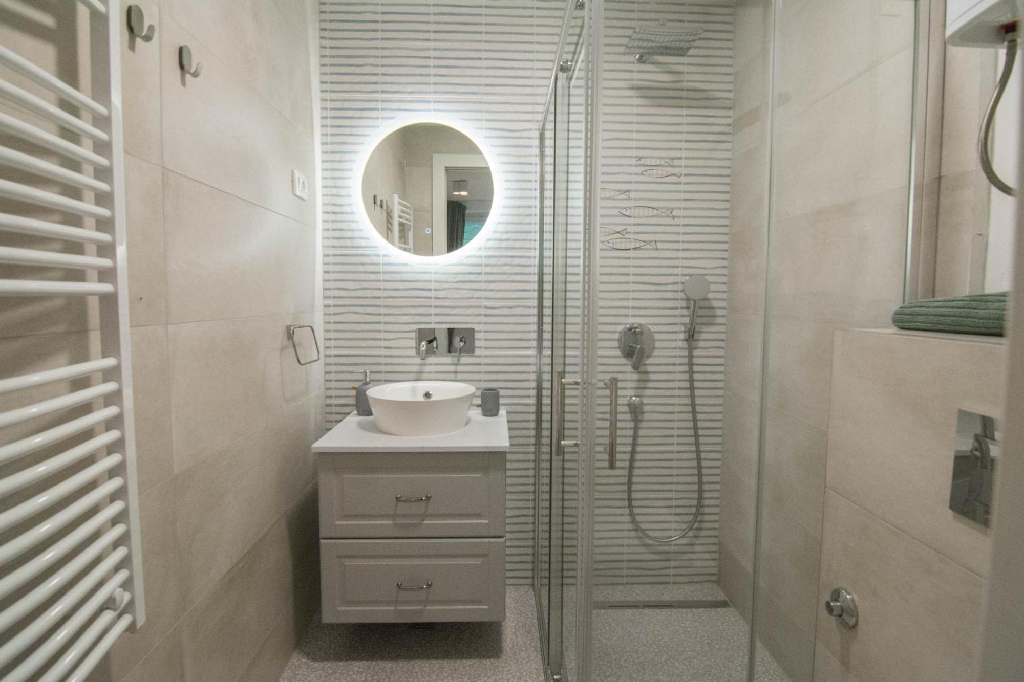 Romiru Rooms And Studio Apartment Split Exterior photo