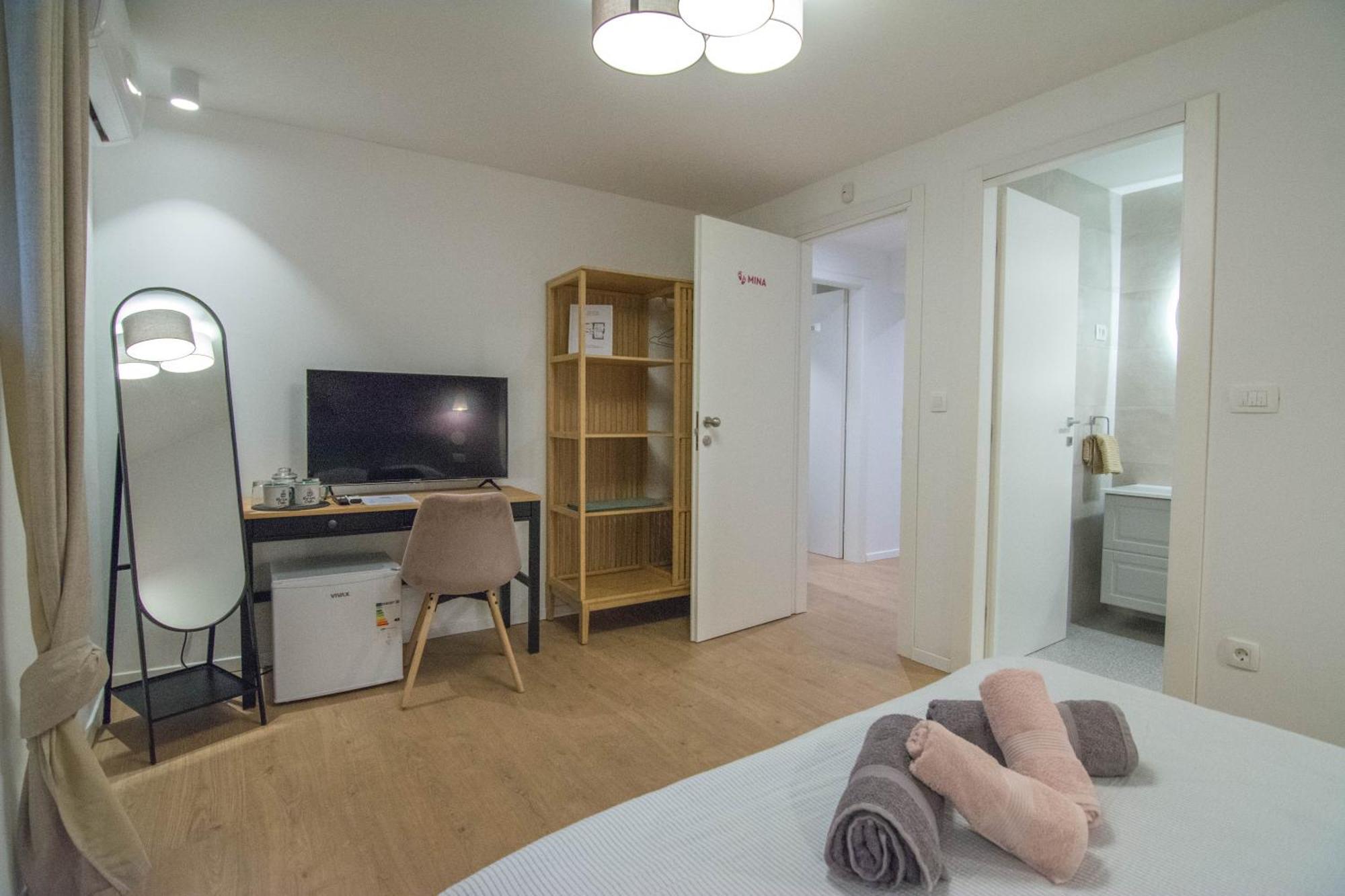 Romiru Rooms And Studio Apartment Split Exterior photo